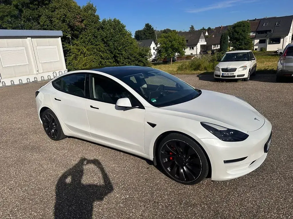 Gebraucht Tesla Model 3 377 kW (513 PS) 2021 Weiß Limousine
