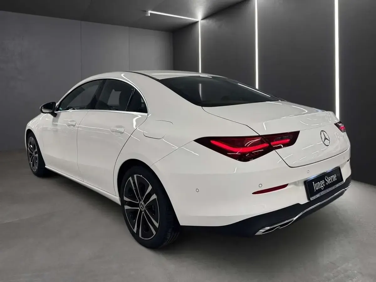 Gebraucht Mercedes CLA180 Progressive 136 PS (100 kW) 2025 Weiß Limousine