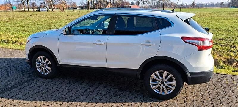 Gebraucht Nissan Qashqai 360º 131 PS (96 kW) 2015 Weiß SUV