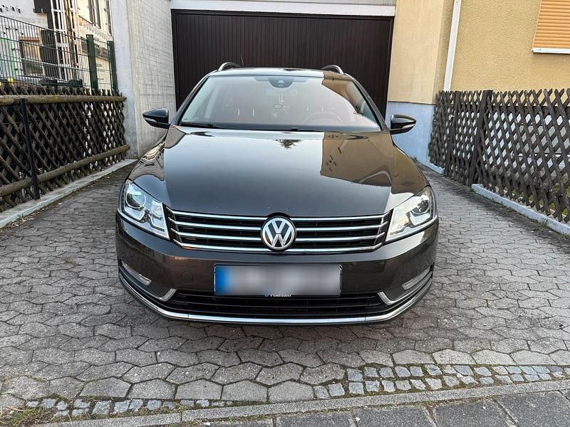 Gebraucht VW Passat 177 PS (130 kW) 2014 Braun Kombi