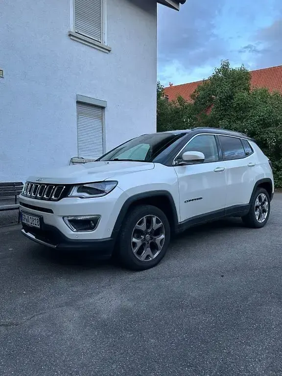 Gebraucht Jeep Compass Limited 170 PS (125 kW) 2019 Weiß SUV