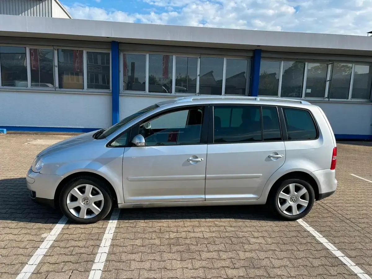Używany VW Touran 140 KM (102 kW) 2003 Srebrny Minivan