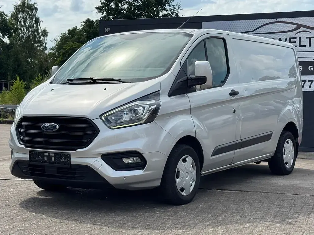Gebraucht Ford Transit Custom 131 PS (96 kW) 2019 Silber Van