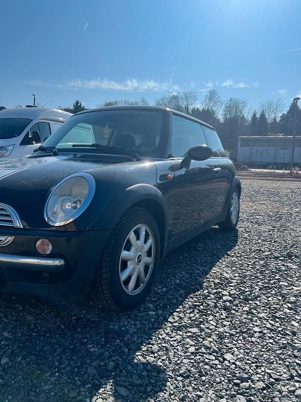 Gebraucht Mini ONE 90 PS (66 kW) 2004 Schwarz Kleinwagen
