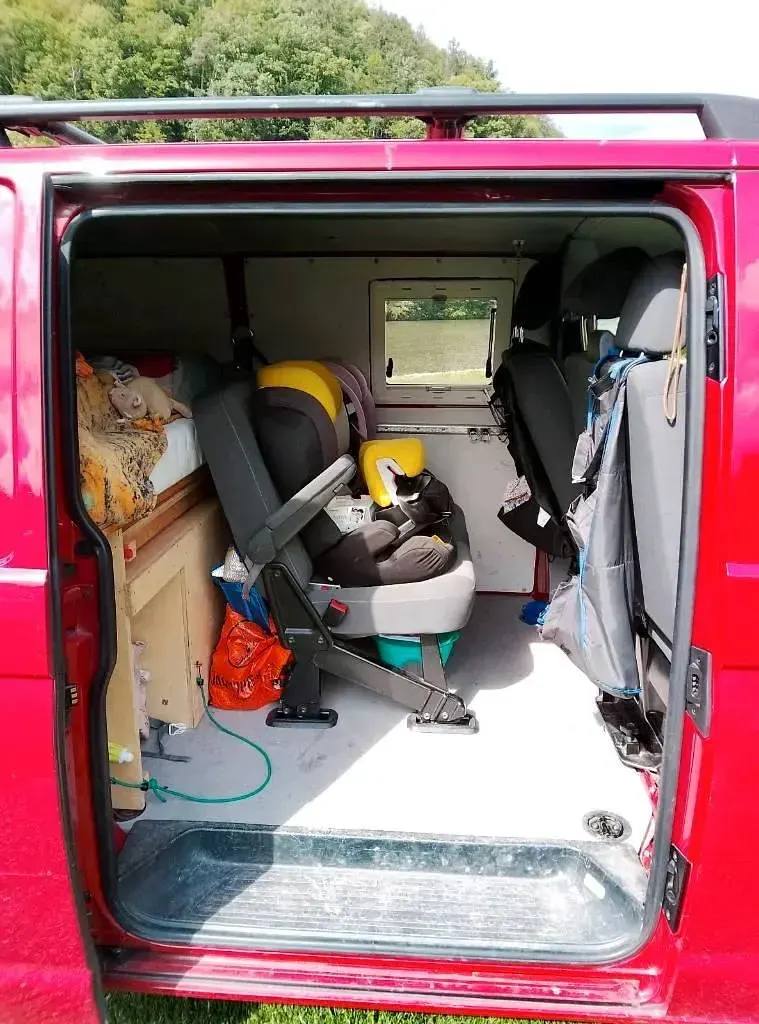 Używany VW Transporter 102 KM (75 kW) 2012 Czerwony Van