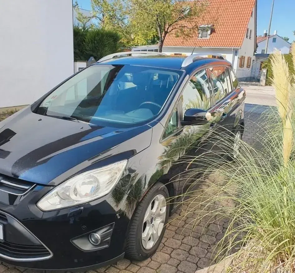 Używany Ford C-MAX 150 KM (110 kW) 2011 Czarny Minivan