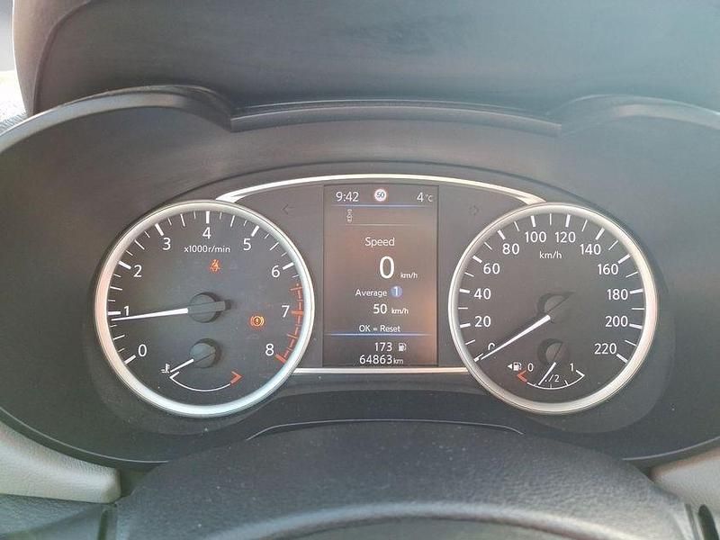 Gebraucht Nissan Micra Acenta 101 PS (74 kW) 2020 Silber Kleinwagen