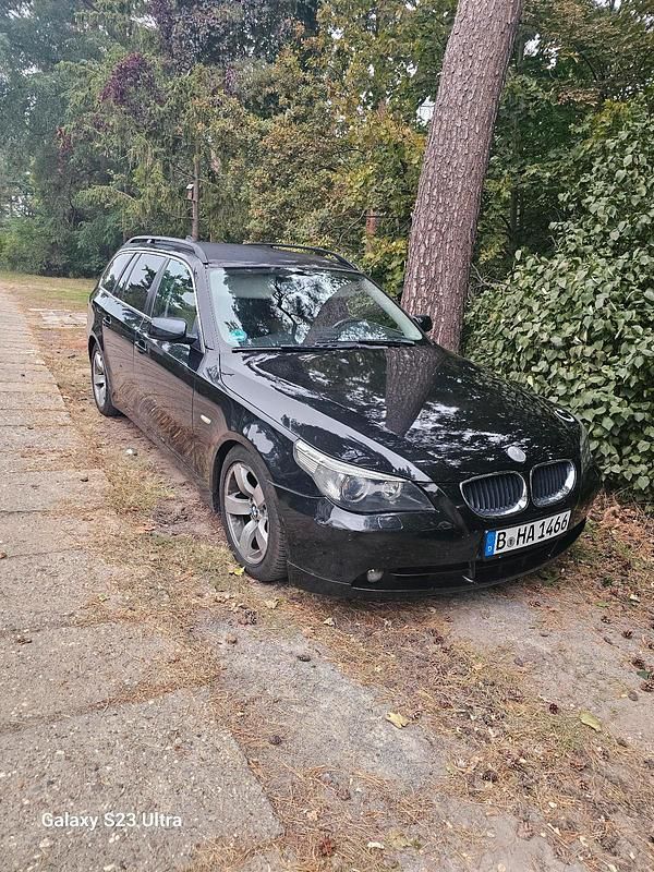 Schwarz Gebraucht 2006 BMW 520 Kombi | 2.200 € (Superpreis) - Bild 1/4