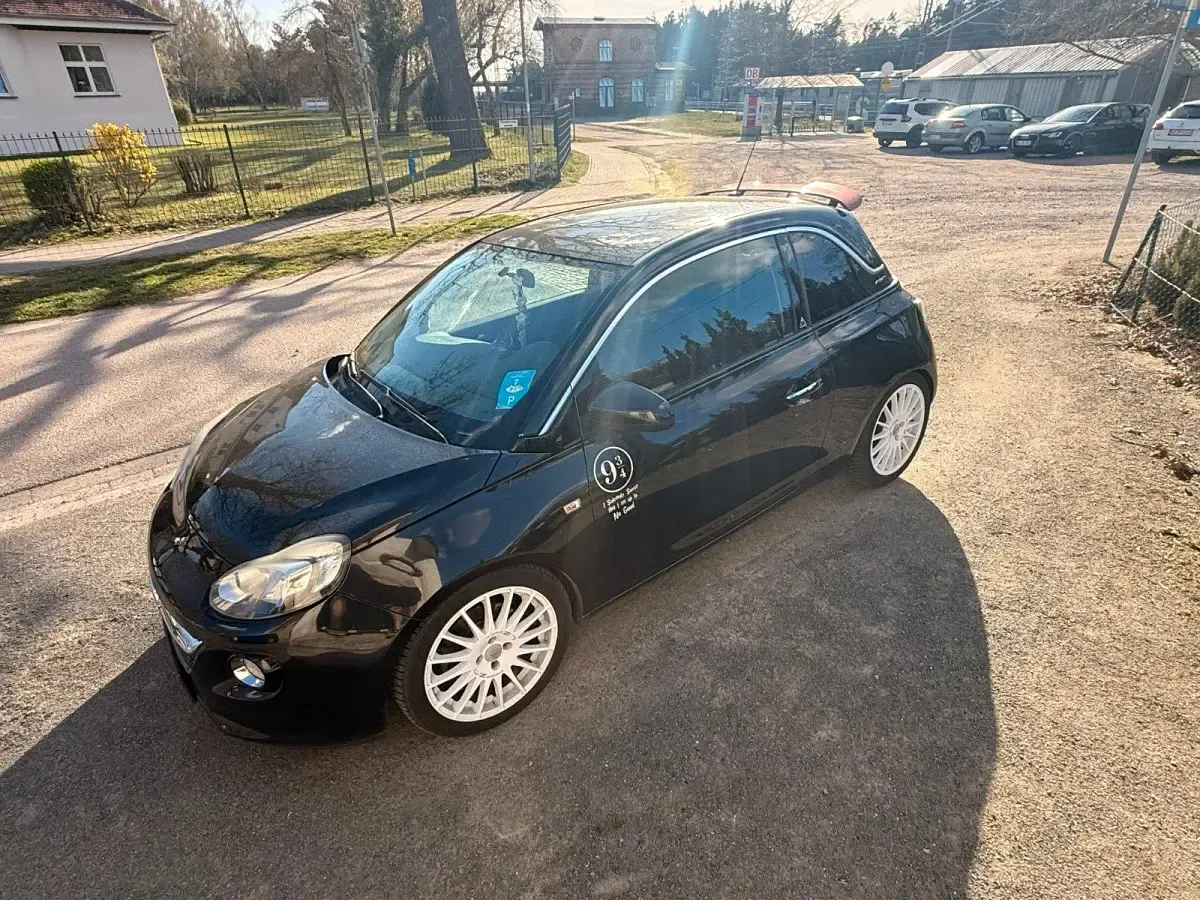 Gebraucht Opel Adam 87 PS (63 kW) 2013 Schwarz Kleinwagen