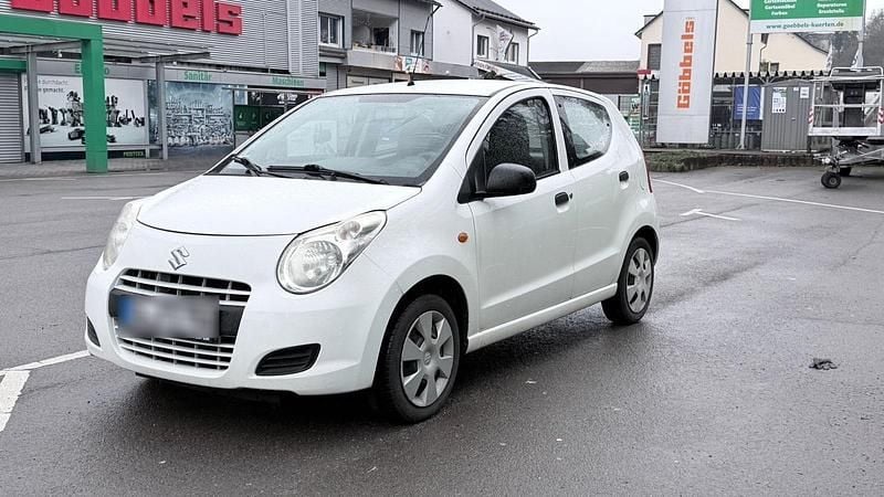Gebraucht Suzuki Alto 68 PS (50 kW) 2009 Weiß Kleinwagen