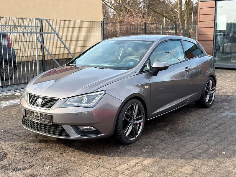Gebraucht Seat Ibiza CONNECT 105 PS (77 kW) 2015 Grau Kleinwagen