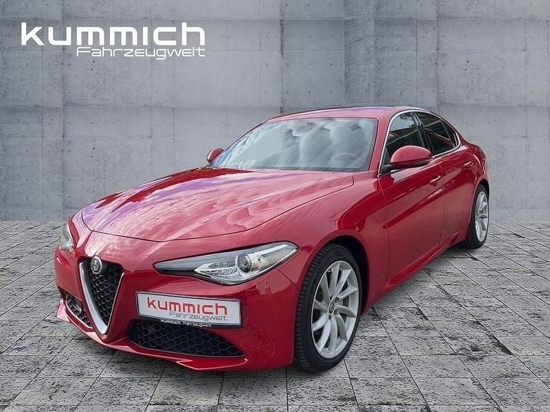 Rot Gebraucht 2020 Alfa Romeo Giulia Super Limousine | 29.590 € (Fairer Preis) - Bild 1/4