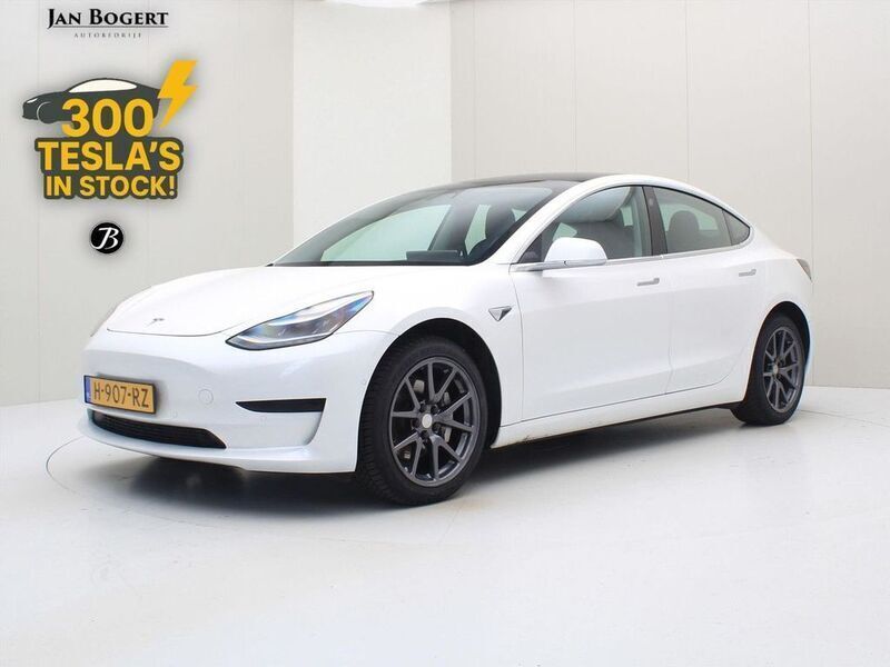 Weiß Gebraucht 2020 Tesla Model 3 Standard Range Limousine | 18.400 € (Fairer Preis) - Bild 1/4