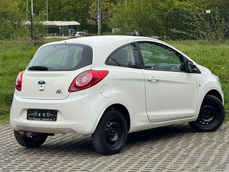 Gebraucht Ford Ka Cool & Sound Edition 69 PS (50 kW) 2012 Weiß Kleinwagen