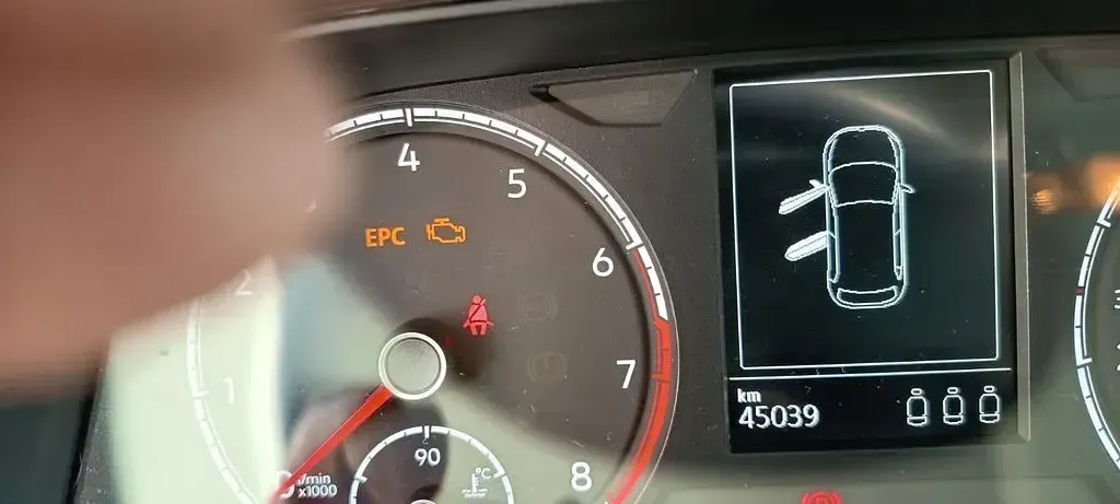 Gebraucht VW Polo Trendline 65 PS (47 kW) 2018 Schwarz Kleinwagen