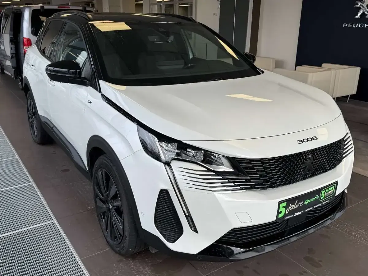 Gebraucht Peugeot 3008 GT 136 PS (100 kW) 2024 Lack weiss perlglänzend/metall SUV