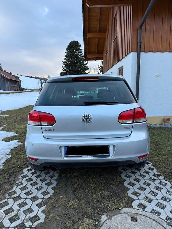 Gebraucht VW Golf Team 105 PS (77 kW) 2010 Silber Limousine