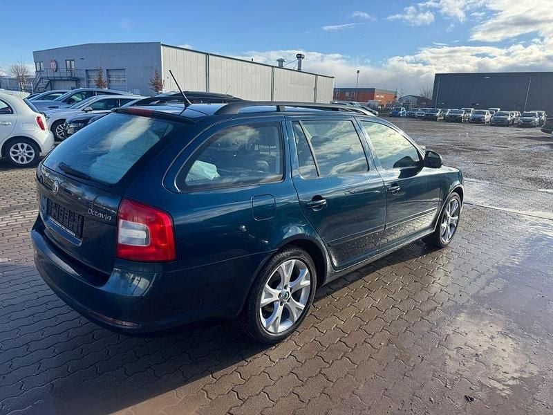 Gebraucht Skoda Octavia Elegance 160 PS (117 kW) 2012 Grün Kombi