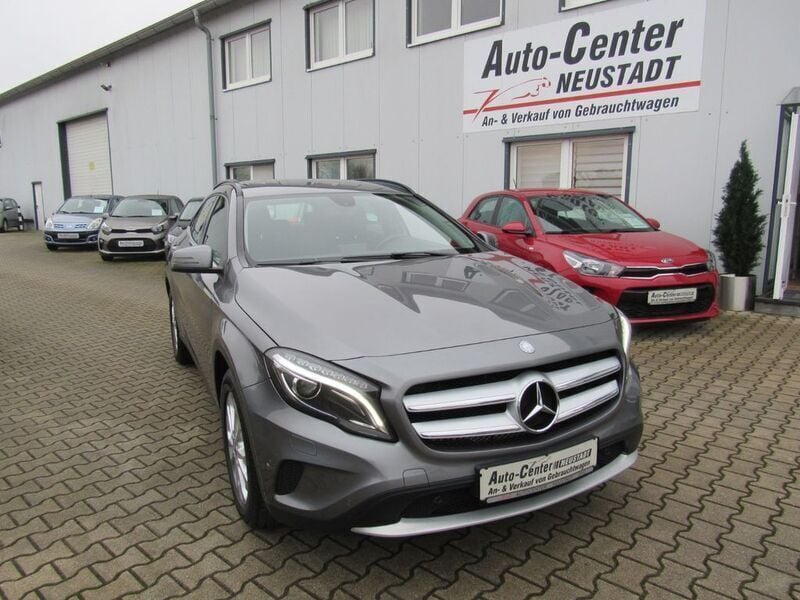 Gebraucht Mercedes GLA200 156 PS (114 kW) 2014 Grau SUV