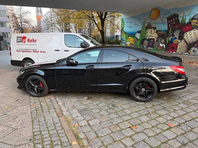 Gebraucht Mercedes CLS350 306 PS (225 kW) 2011 Schwarz Limousine