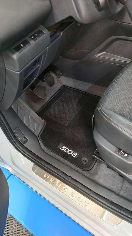 Weiß Gebraucht 2015 Peugeot 3008 SUV | 9.000 € (Fairer Preis) - Bild 1/4