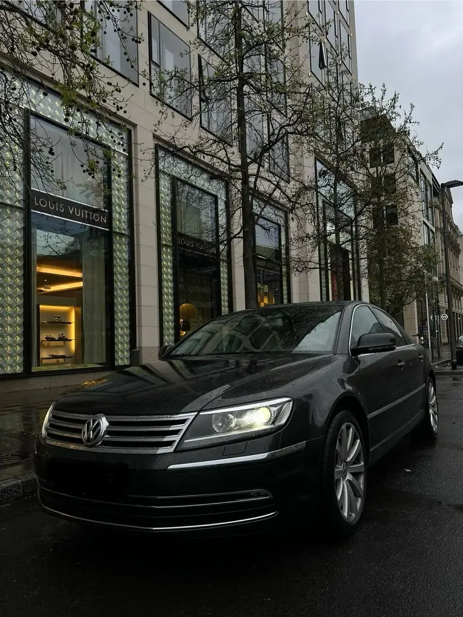 Gebraucht VW Phaeton Exclusive 300 PS (220 kW) 2015 Schwarz Limousine