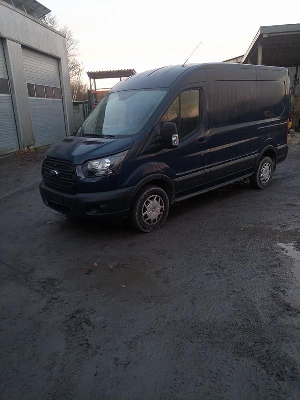 Second-hand Ford Transit 130 CP (95 kW) 2017 Albastru Monovolum