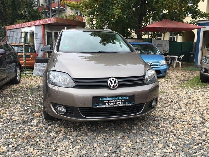 Gebraucht VW Golf Plus Cross Style 105 PS (77 kW) 2011 Braun Van / Kleinbus