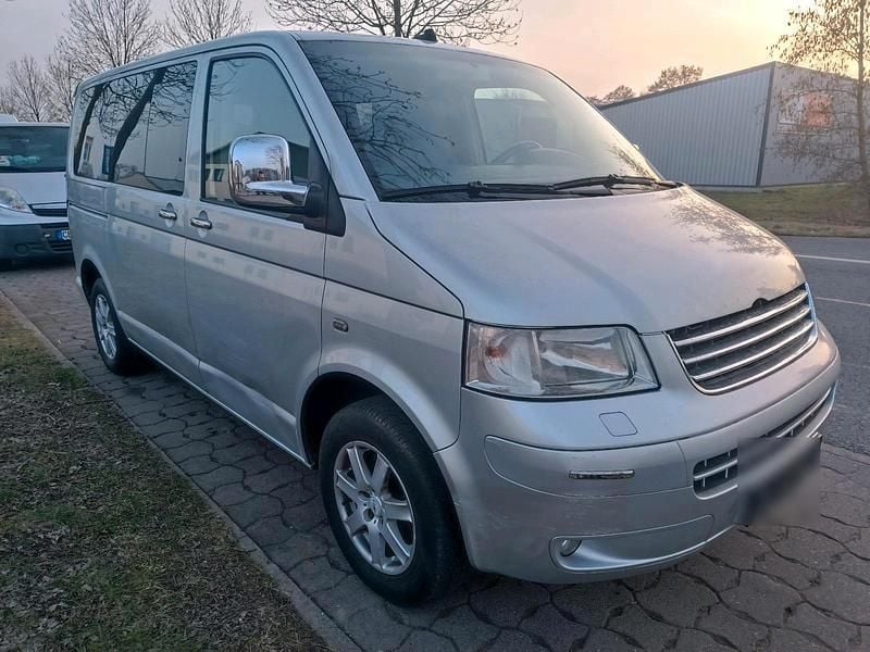Gebraucht VW T5 131 PS (96 kW) 2004 Silber Van