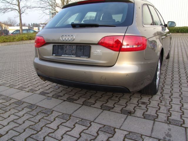 Gebraucht Audi A4 Ambiente 143 PS (105 kW) 2010 Beige metallic Kombi