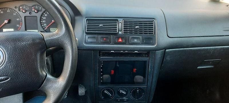 Gebraucht VW Golf IV Basis 101 PS (74 kW) 2000 Blau Limousine