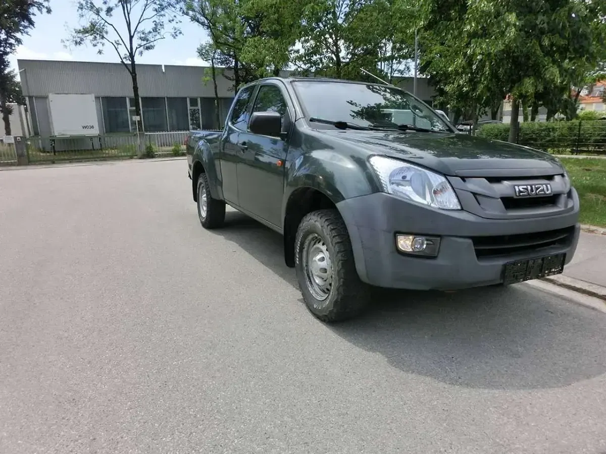 Gebraucht Isuzu D-Max 163 PS (119 kW) 2012 Grün Pickup