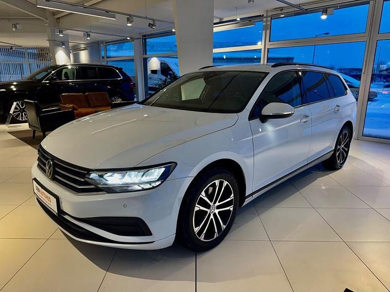 Gebraucht VW Passat R 150 PS (110 kW) 2022 Andere Kombi