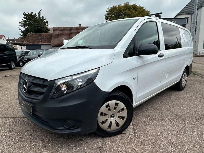 Arktikweiss Gebraucht 2020 Mercedes Vito Van / Kleinbus | 22.990 € (Guter Preis) - Bild 1/4