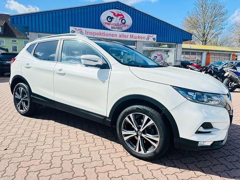 Gebraucht Nissan Qashqai N-Connecta 116 PS (85 kW) 2017 Weiß SUV
