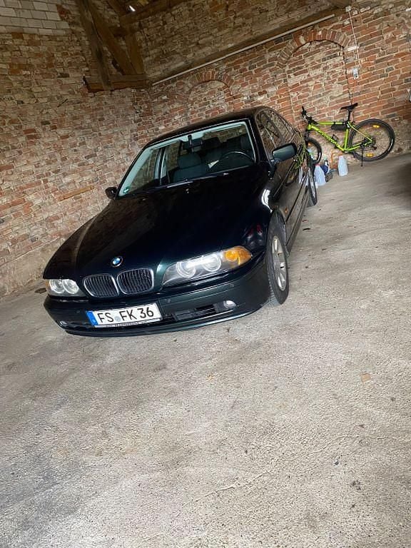 Second-hand BMW 520 170 CP (125 kW) 2002 Verde Berlinǎ