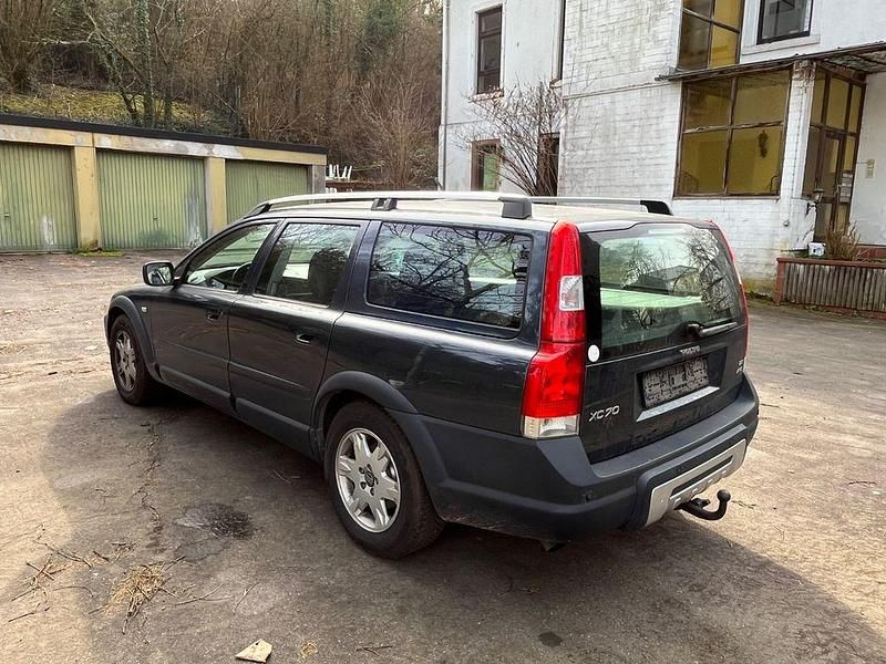 Gebraucht Volvo XC70 Summum 185 PS (136 kW) 2006 Blau Kombi