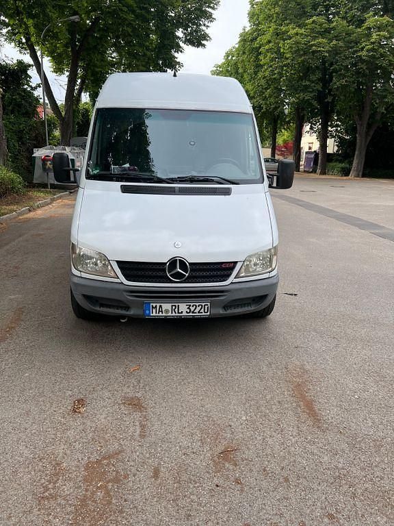 Weiß Gebraucht 2003 Mercedes Sprinter Van | 5.200 € (Etwas zu teuer) - Bild 1/4