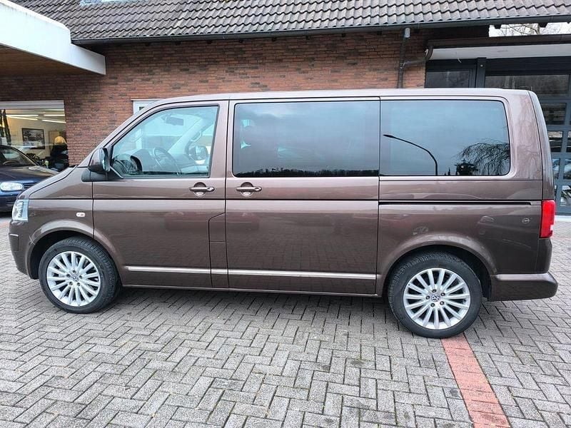 Second-hand VW Multivan Highline 179 CP (131 kW) 2012 Maro Monovolum