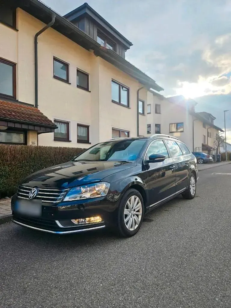 Używany VW Passat 105 KM (77 kW) 2012 Czarny Kombi