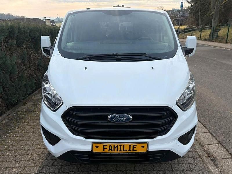 Używany Ford Tourneo Titanium 131 KM (96 kW) 2018 Biały Minivan