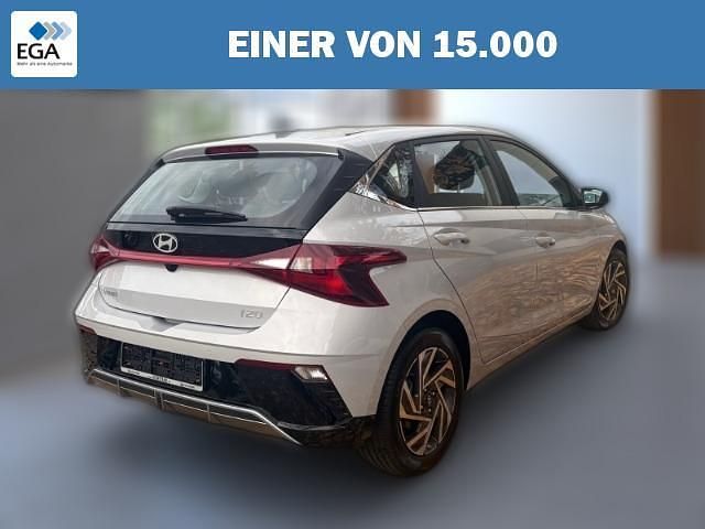 Gebraucht Hyundai i20 Advanced 101 PS (74 kW) 2024 Metallic Kleinwagen