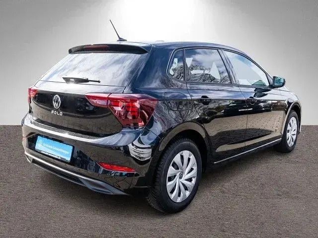 Usata VW Polo Life 95 CV (69 kW) 2024 Nero Utilitaria