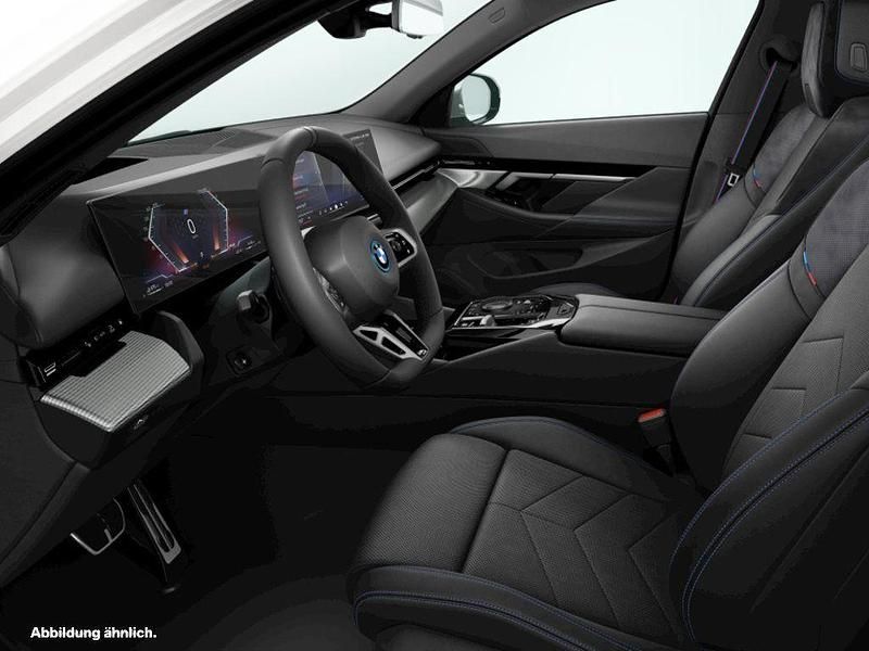 Gebraucht BMW 550e Comfort Edition 489 PS (359 kW) 2025 Kombi