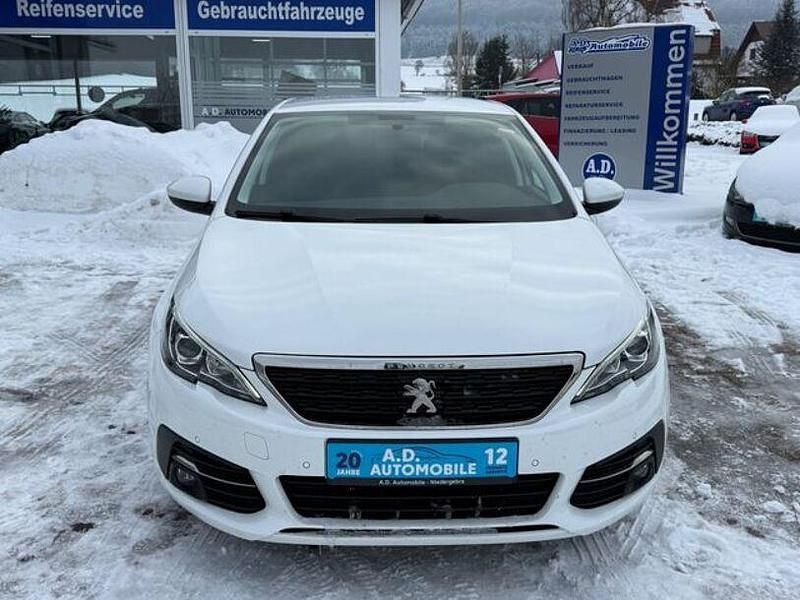 Gebraucht Peugeot 308 54 PS (39 kW) 2018 Andere Limousine