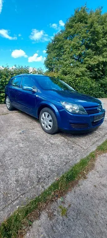 Gebraucht Opel Astra 90 PS (66 kW) 2004 Blau Limousine