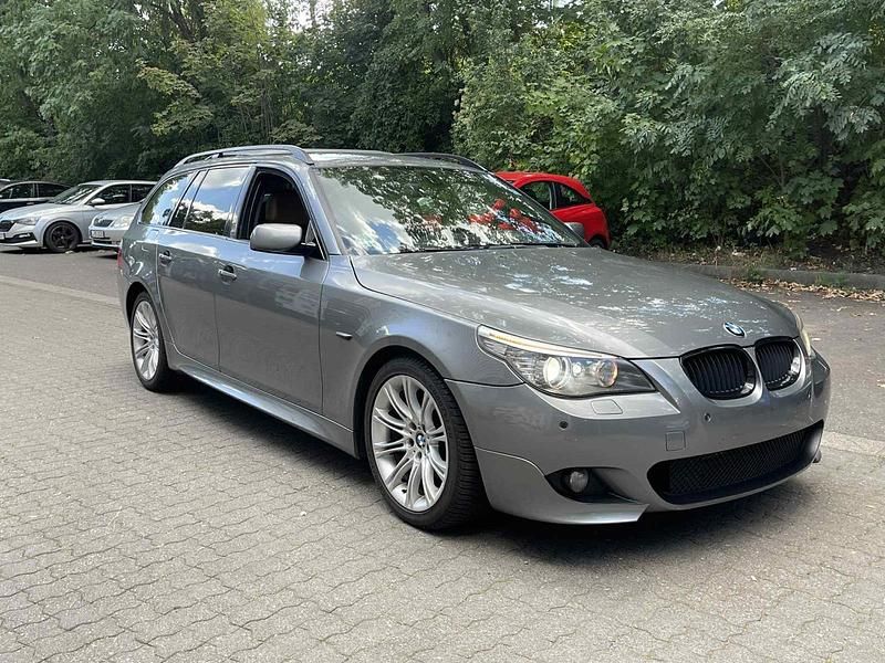 Grau Gebraucht 2008 BMW 525 M Sport Kombi | 8.900 € - Bild 1/4