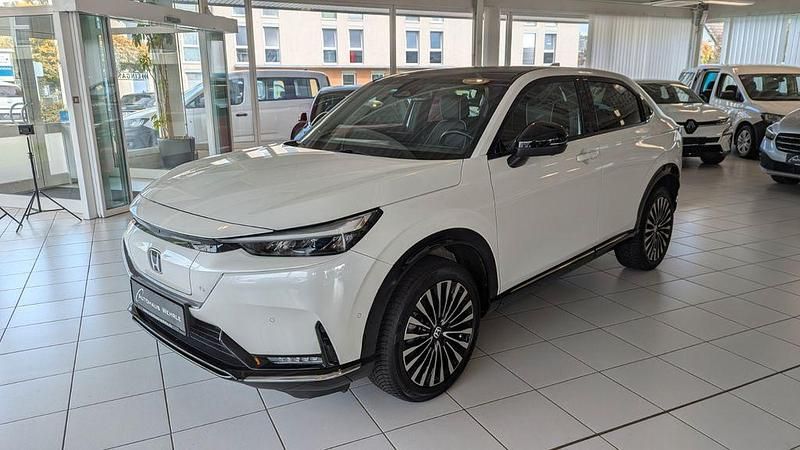 Weiß Gebraucht 2024 Honda e:Ny1 Advance SUV | 28.490 € - Bild 1/4