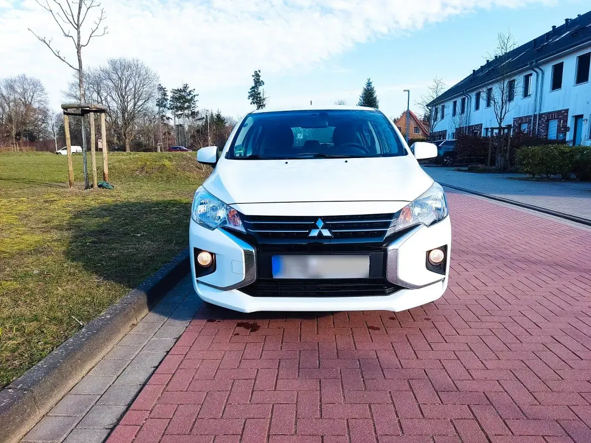 Gebraucht Mitsubishi Space Star Select 71 PS (52 kW) 2022 Weiß Kleinwagen