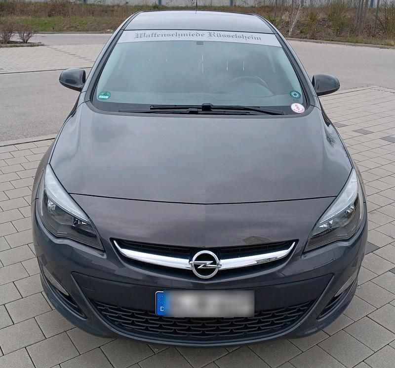 Gebraucht Opel Astra 116 PS (85 kW) 2014 Grau Limousine